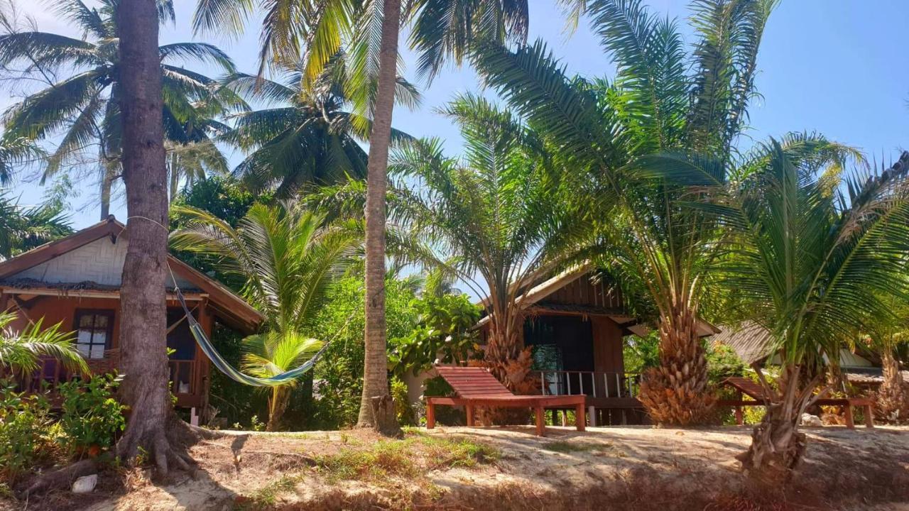 Sabai Sabai Beach Bungalows Koh Phayam Exterior photo