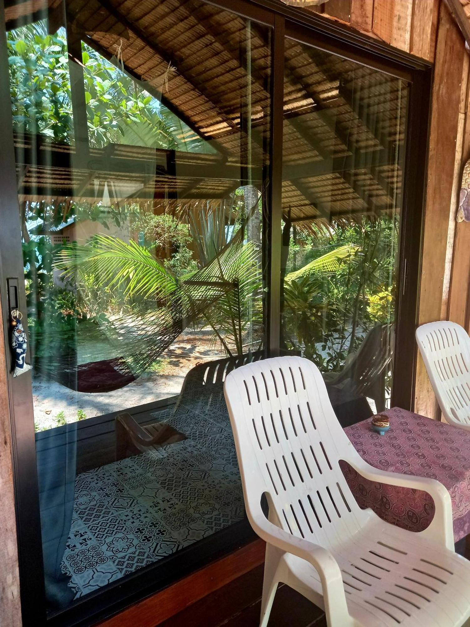 Sabai Sabai Beach Bungalows Koh Phayam Room photo