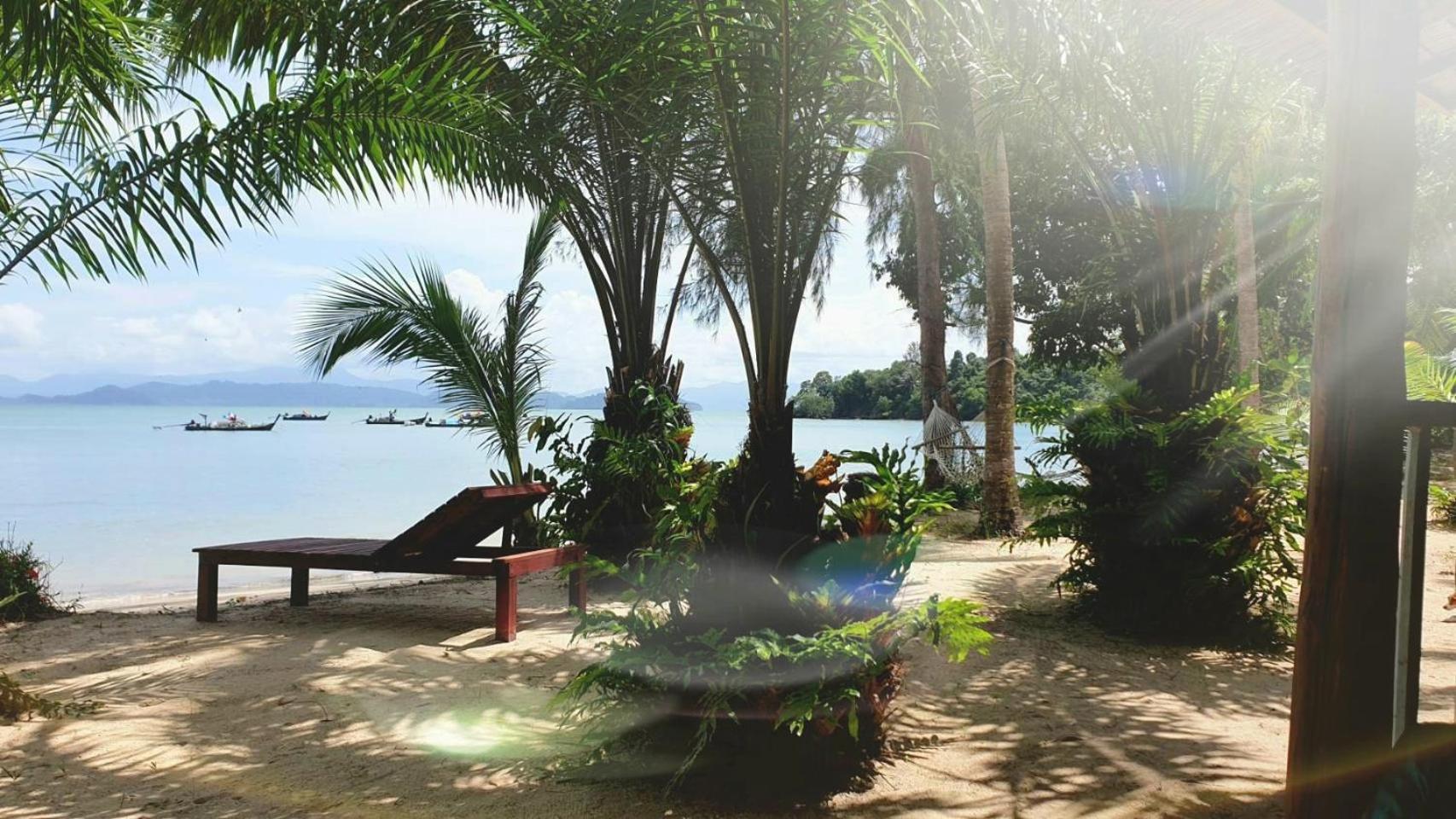 Sabai Sabai Beach Bungalows Koh Phayam Room photo