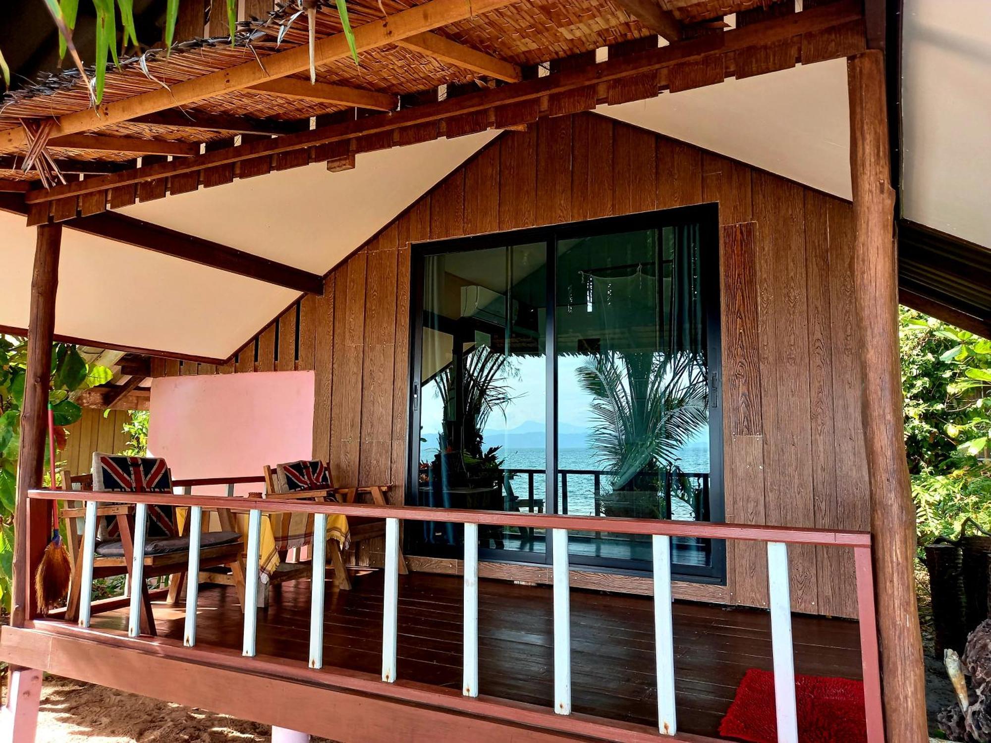 Sabai Sabai Beach Bungalows Koh Phayam Exterior photo