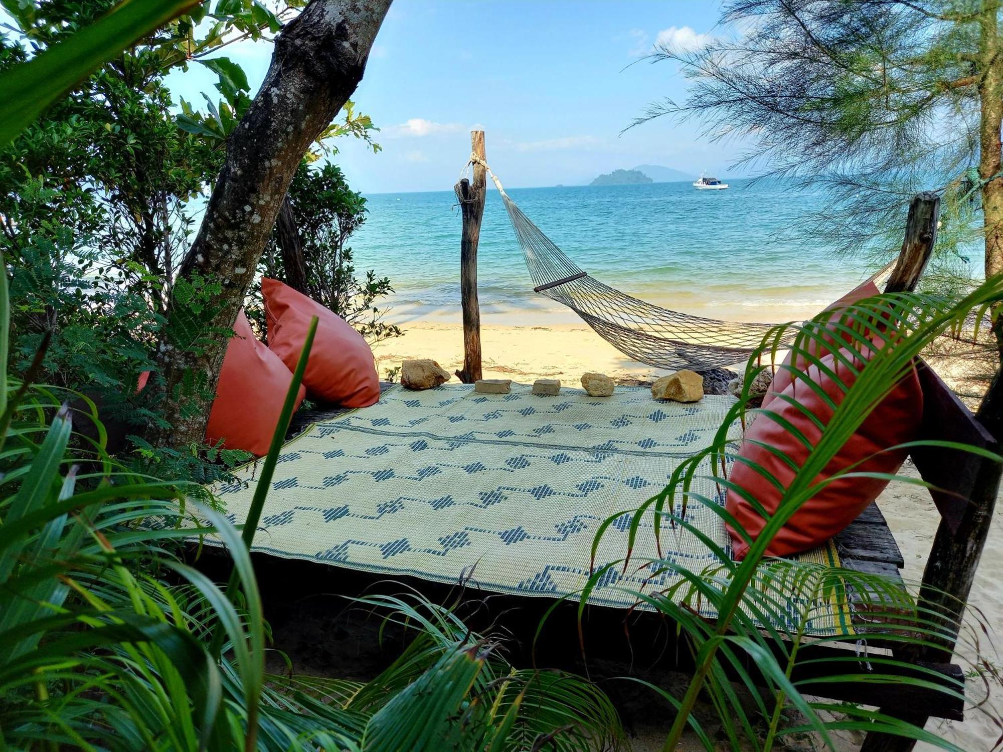 Sabai Sabai Beach Bungalows Koh Phayam Room photo