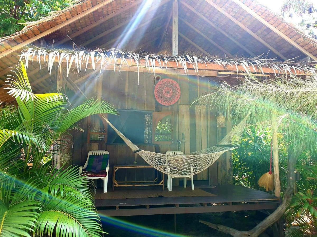 Sabai Sabai Beach Bungalows Koh Phayam Exterior photo