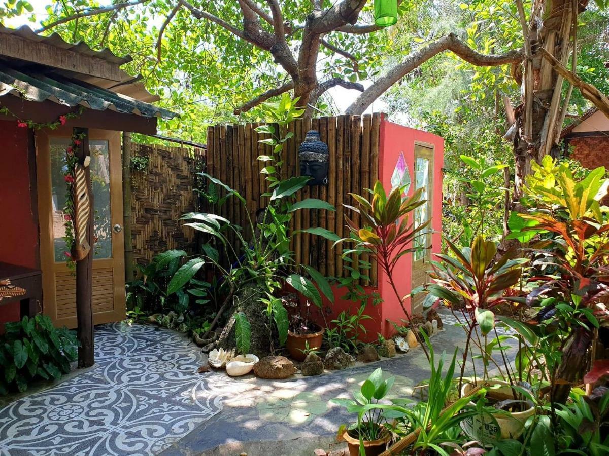 Sabai Sabai Beach Bungalows Koh Phayam Exterior photo