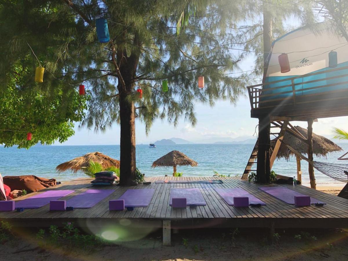Sabai Sabai Beach Bungalows Koh Phayam Exterior photo